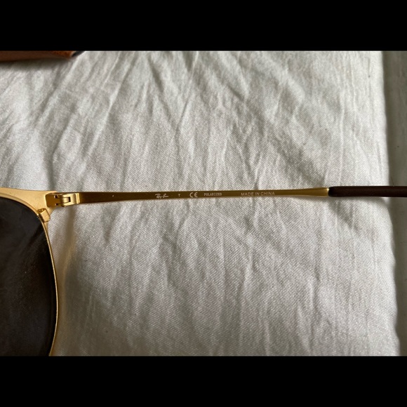 Erika Metal Gold Ray Bans - Picture 4 of 5
